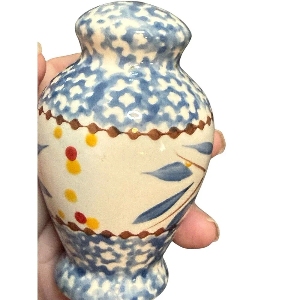 Cute Country Cottage Salt & Pepper Shaker Set Blue Speckled 3 1/2